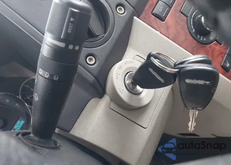 2006 Jeep Commander Limited from USA, damaged, VIN 1J8HG58N16C105951